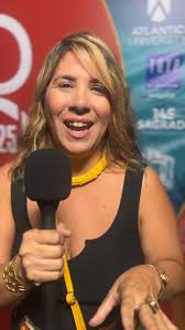 Mira mi perfil para ver la foto completa