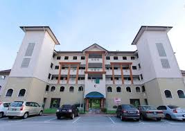 I'm 19 and i'm from malaysia. Admal Aviation College Vacancy