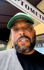 Lisa Lasick's Instagram, Twitter & Facebook