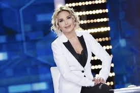 A discapito delle recenti voci, barbara d'urso e francesco zangrillo sembra siano tuttora una coppia super affiatata. Non E La D Urso 2020 Tredicesima Puntata In Prima Serata Su Canale5