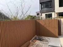 3D Embossed Wood Grain WPC Fence and Clapboard Wood Plastic Composite Fence