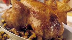 Recette De La Dinde De La Mere Noel Vous Recherchez Une Recette Qui Sort Du Lot Pour Les Fetes De Noel Testez Notre Recett Recette Dinde Dinde Recette Royal