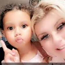 Savannah Thurston's Instagram, Twitter & Facebook