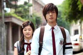 10 Drama Korea Paling Populer Di Nonton Daftarmenarik Com Playful Kiss Drama Korea Korean Drama