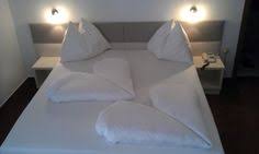 Schicke und unubliche bettrahmen ideen auch zum selber bauen. 62 Betten Machen Ideen Handtuch Falten Bett Bett Dekor