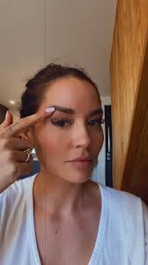 Eyebrow Up Trend
