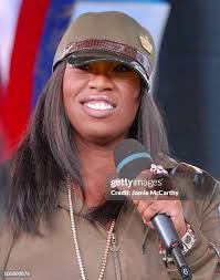 1,418 Elliott Moore Photos & High Res Pictures