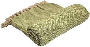 Whether you are looking for cosy fleece, warm knit, faux fur or anything else, then we have throws. Crafkart Throws Green Throw Blanket Cotton Chevron Patterned Blanket Throw With Fringe For Cha Throw Blanket Cotton Throw Blanket Green Throw Blanket