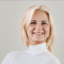 Jayden was in her first horse competition this past weekend and SHE WON HER  FIRST BUCKLE! I am so proud of her. Especially when she pushes through her  fear. Momma is watching