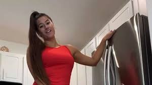 Woman makes £80,000 a month on OnlyFans thanks to her height and fridge  trick - Wales Online