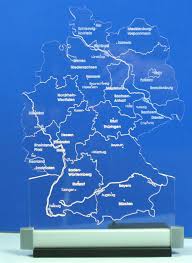 Von tabellenkalkulationen über tabellen in webseiten bis hin zu datenbanken— überall, wo sie eine tabelle mit standortdaten visualisieren können, können sie sie in batchgeo einfügen. Acrylglas Deutschland Karte Bundeslander Stadte Led Beleuchetet Gunstig Kaufen Smartvie