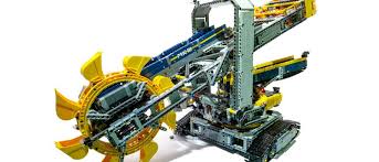 It is operated by taiwanese company evergreen marine and is registered in panama. Lego Bucket Wheel Excavator Review Biggest Technic Set Ever Slashgear