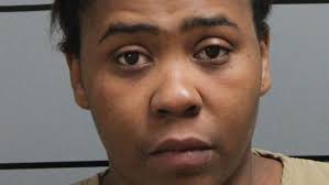 Indianapolis woman arrested after 100 mph pursuit in Marshall County