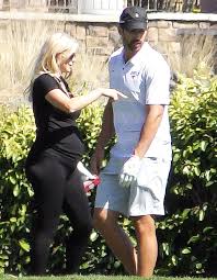 Pregnant Elin Nordegren Spotted Golfing With Boyfriend Jordan Cameron Elin Nordegren Celebrity Entertainment Celebrity Babies