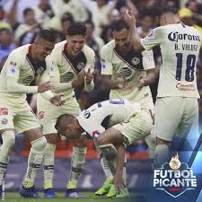 A favor en contra 9(9 votos). Futbol Picante On Twitter Que Tal El Baile De Paul Aguilar Describe En Un Gif La Nueva Celebracion Del Hoy Capitan Aguila