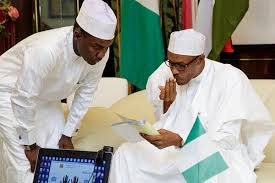 Check spelling or type a new query. Busted Buhari S Pa Tunde Uses His Phone To Text Cbn Gov Nnpc Gmd Others To Make Financial Demands Elombahnews