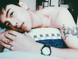 Former Idol Became Even Hotter After Quitting The Idol Life Koreaboo Mengagumkan Kaus