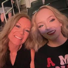 Hannah Flaherty's Instagram, Twitter & Facebook