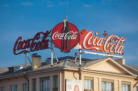 Coca cola è sicuramente una di quelle aziende che negli anni è stata in grado di imporsi sul mercato globale, grazie ad una campagna marketing massiccia, all'affidabilità e ad una serie di collaborazioni che hanno visto crescere il marchio ben oltre quelle che forse erano le speranze del suo inventore. Recensione Azioni Coca Cola Quanto Vale Davvero Dinamica Channel