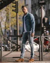 Brown chelsea boots go incredibly well with beige and cream coloured trousers due to the contrast the classic layering of jumpers and check shirts should never be overlooked. Men S Light Blue Denim Jacket White Crew Neck T Shirt Light Blue Ripped Skinny Jeans Brown Suede Chelsea Boots Lookastic