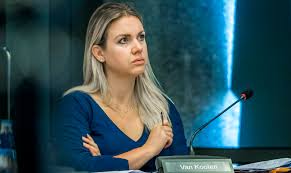Femke merel van kooten arissen. Commissie Om Grondwet Te Bewaken Ew