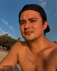 Ben Isaac's Instagram, Twitter & Facebook