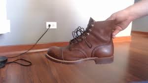So, the iron ranger style features mesa leather, amber harness leather and copper. Red Wing Iron Ranger Amber Harness 8111 Youtube