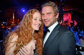 Ingrid bolso berdal, dwayne »the rock« johnson. Schlemmer Fest Bei Der Palazzo Premiere Im Zelt Am Hauptbahnhof Mit Gastgeber