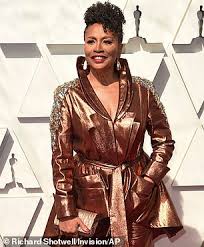 Lewis was a democratic candidate for virginia's 6th congressional district in the u.s. Oscars 2019 Jenifer Lewis Weighs In On Jussie Smollett Controversy Daily Mail Online