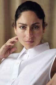 La Promesa" Inauguran el club de Fermín (TV Episode 2013)