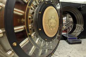 The company also owns an asset management company (carige asset management) and an insurance company (carige assicurazioni and carige vita nuova). Carige Fidt In Search Of The Buyer Guido Continue With The Rearrangement Ruetir