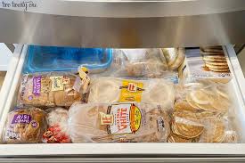 How To Freeze Bread And Other Baked Goods In 2020 Freezing Bread Healthy Fridge Food