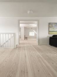 Massivholzdielen Einzigartiger Holzboden In Dinesen Heartoak In 2020 Ash Flooring