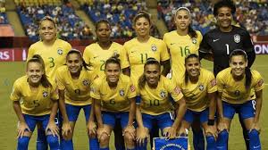 Le abitazioni sono costruite con diversi materiali, da semplici mattoni a scarti recuperati dall'immondizia e molto spesso le coperture sono in eternit. La Nazionale Femminile Del Brasile Guadagnera Quanto Quella Maschile Calcio Style Notizie E News Calcio
