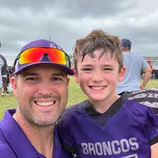 Duck hunting season reminder to boaters and anglers: maintain a minimum  distance of 500 yards from an occupied duck blind, which is being used to  hunt migratory waterfowl. Indicators that a duck