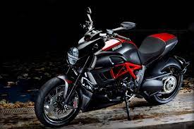 Ducati Diavel Ducati Diavel Ducati Diavel Carbon Ducati