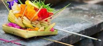 Sejarah hari raya galungan masih merupakan misteri. Makna Hari Raya Galungan Dan Kuningan Di Bali Aswajadewata