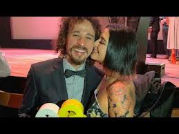 Luisito comunica tenía un poco más de cuatro años de relación con la youtuber 'la chule' que por ahora ha pedido comprensión y apoyo a sus seguidores. Luisito Comunica Y Su Novia La Chule En Los Premios Gq Youtube