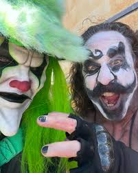 Thank you Holly Ansman for these pictures from the set of Joseph Kelly's  Clown Motel 3 Ways to Hell!!! 💖💖💖