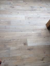 Bei uns finden sie die beste fliesenauswahl im modernsten 1.000m2 großen fliesenschauraum wiens. Feinsteinzeug In Holzoptik Fliesen Holzoptik Holzoptik Innenraume