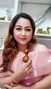 Saib looj mem tsev by Maixee lor ຊີວິດມະຫັດສະຈັນ