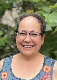 Robin Mcclanahan's Instagram, Twitter & Facebook