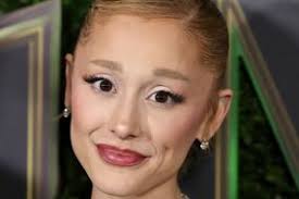 Sharon Stone clears up claims about Russell Crowe and Leonardo DiCaprio