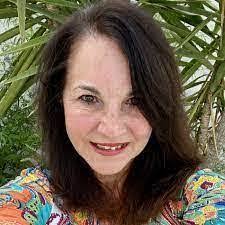 Jennifer Karasek's Instagram, Twitter & Facebook