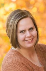 Elizabeth Bayless's Instagram, Twitter & Facebook