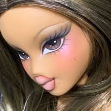 Malika Moore-Thompson (@MaLikeHerMoore)