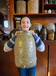 Stella and I made a trip to Illinois yesterday to bring a few pieces back  to the other side of the river. We had a great time and it's fun seeing her