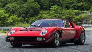 The lamborghini miura is a sports car produced by italian automaker lamborghini between 1966 and 1973. Lamborghini Miura Svr Das Einzelstuck Wurde Restauriert