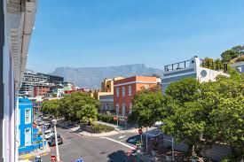 We landed on a saturday night, dropped our bags off at our hotel, and were almost immediately picked up by friends who took us straight to long street to ch. 2 Bedroom Townhouse For Sale In Cape Town City Centre Re Max Of Southern Africa