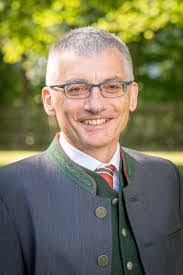 Christine Tesch's Instagram, Twitter & Facebook